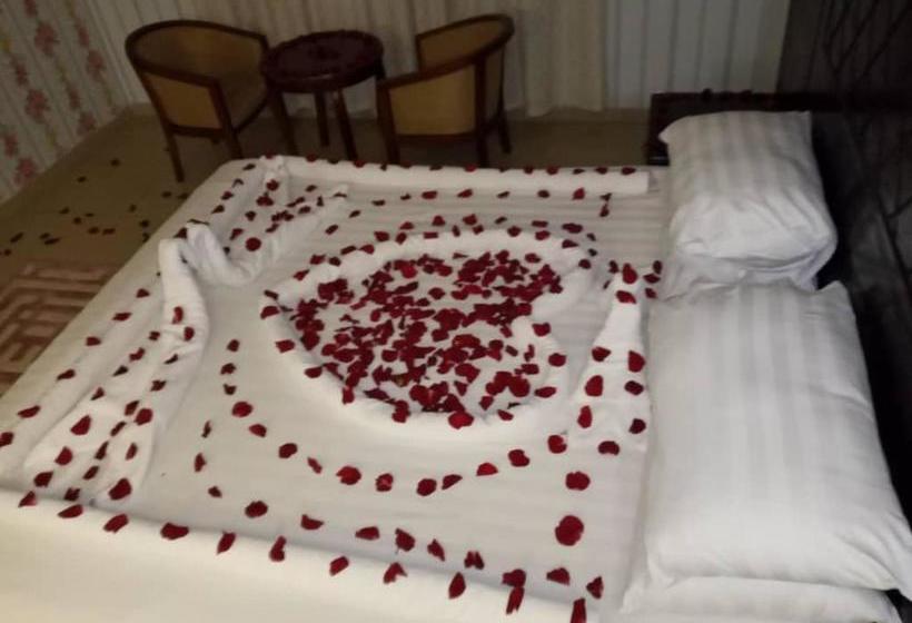 Durrat Al Motamizon Furnished Apartment 3