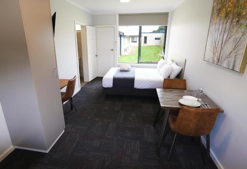 Eastend Studio Apartments