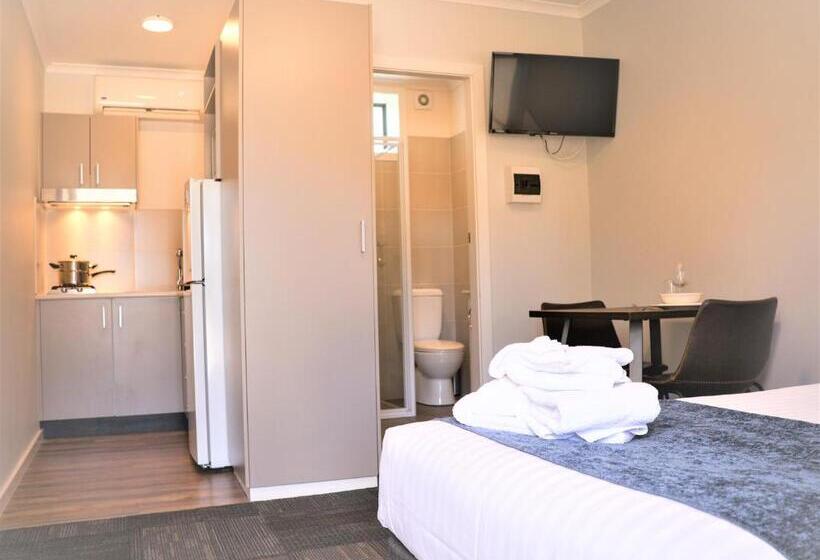 Eastend Studio Apartments