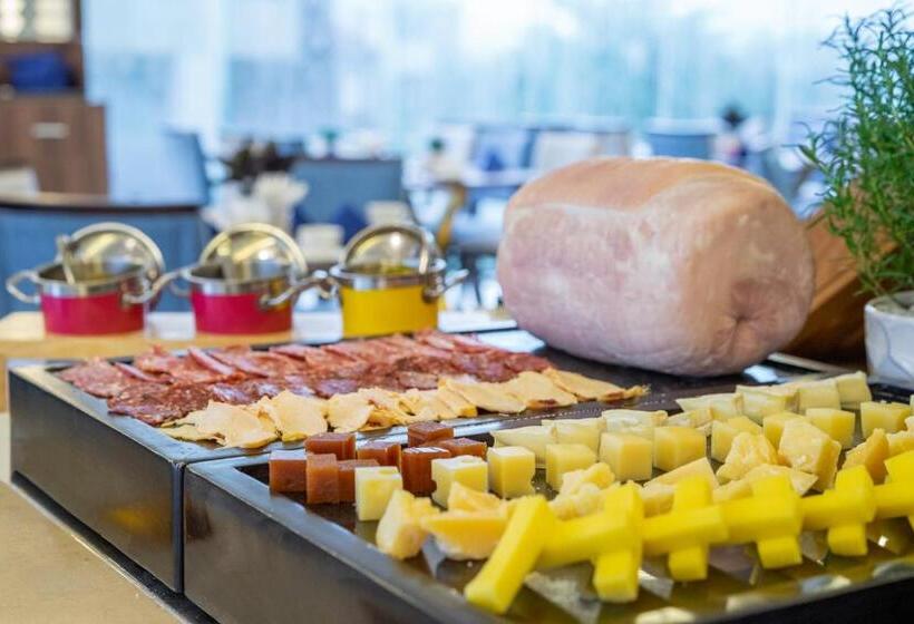 Gold Plaza Hotel Da Nang