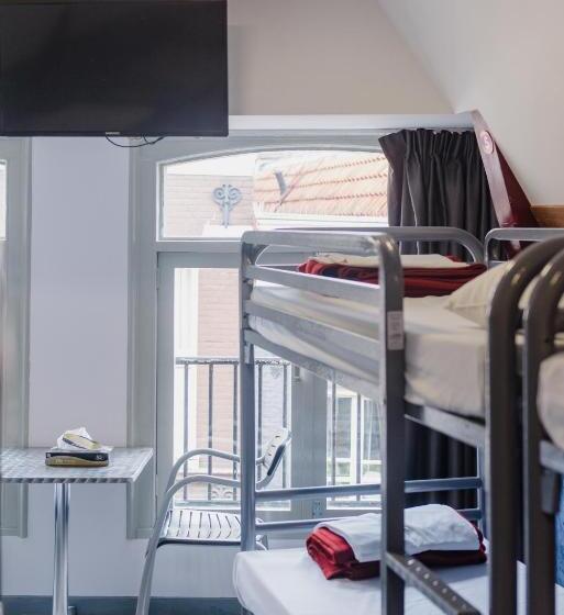 Hostel Warmoes Amsterdam