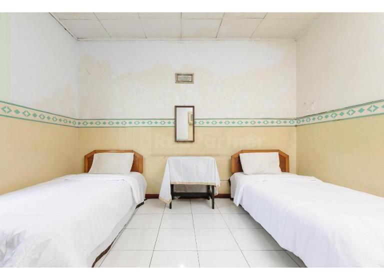 호텔 Al Hakim Syariah Redpartner