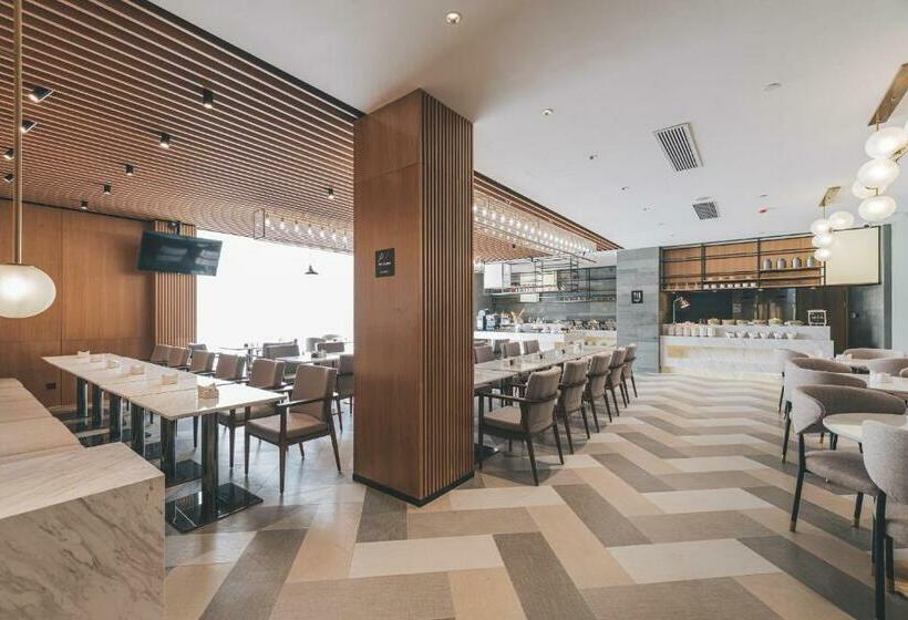 Atour Hotel Ningbo Jishi Harbor Outlets