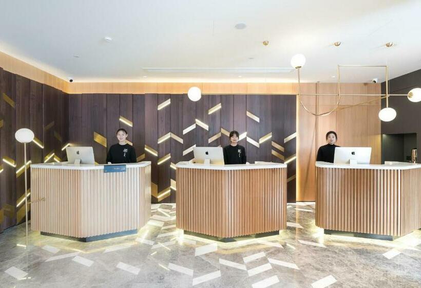 Atour Hotel Ningbo Jishi Harbor Outlets