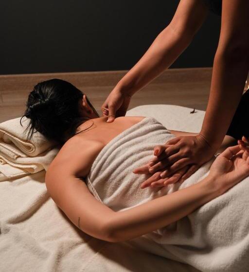 בית מלון כפרי Avec