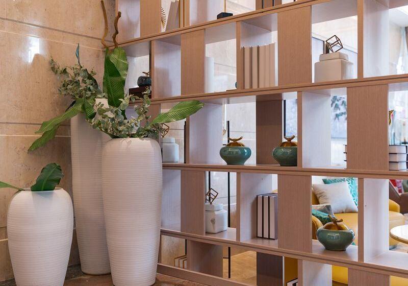 Отель Greentree Eastern Dali Railway Station