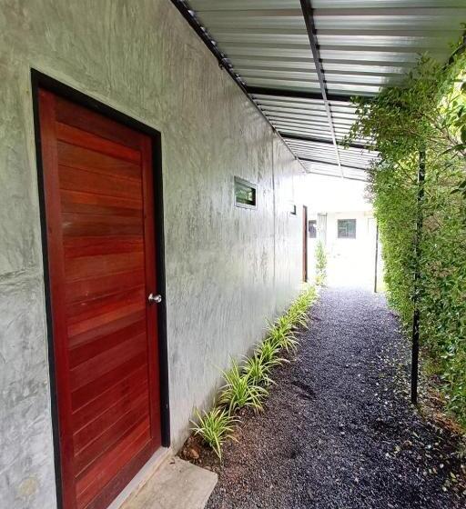 בית מלון כפרי Malinee Resort