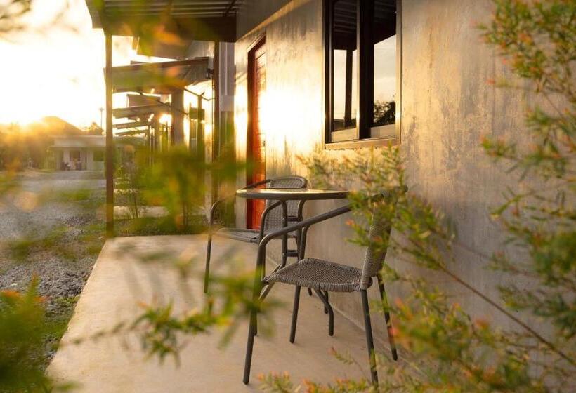 בית מלון כפרי Malinee Resort