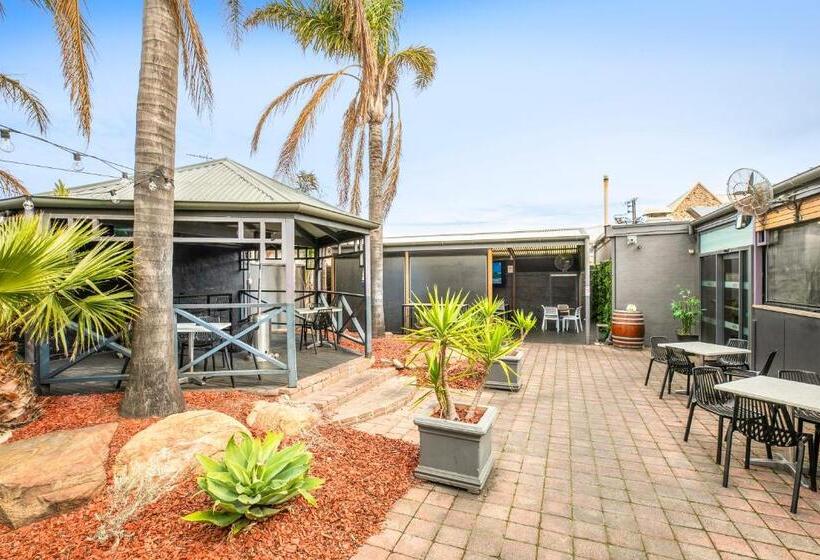 בית מלון כפרי Nightcap At Exeter