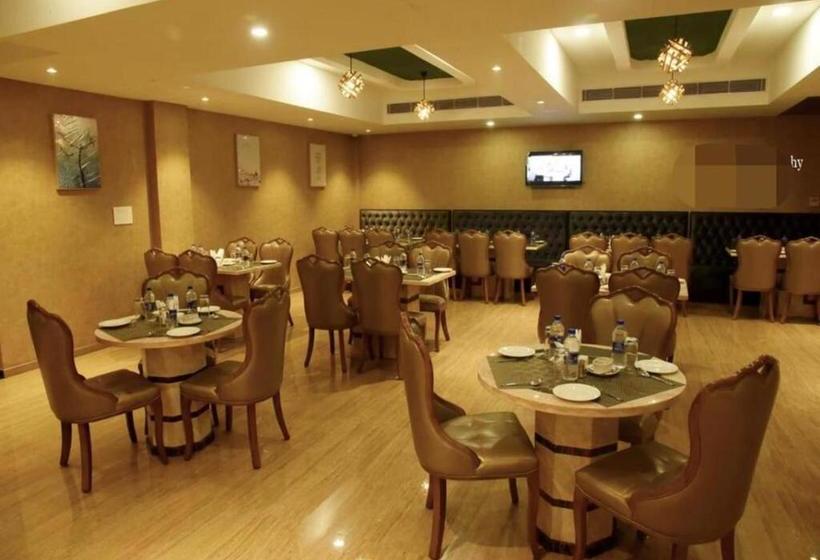 בית מלון כפרי Om Resorts