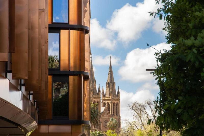 Oval Hotel At Adelaide Oval