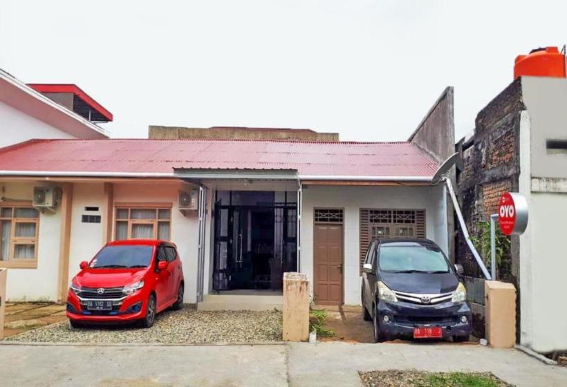 בית מלון כפרי Oyo 3315 Tanjung Residence Syariah