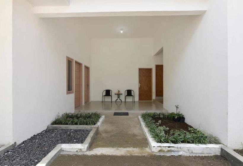 בית מלון כפרי Oyo 3315 Tanjung Residence Syariah