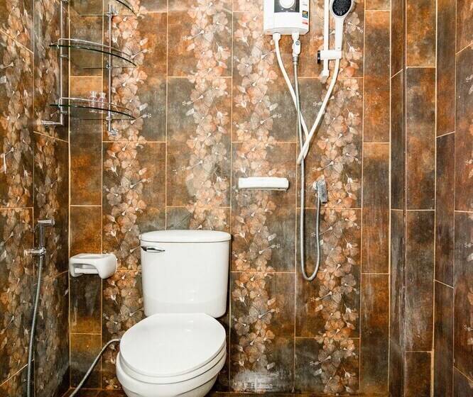 Отель Oyo 533 Runya Poolvilla