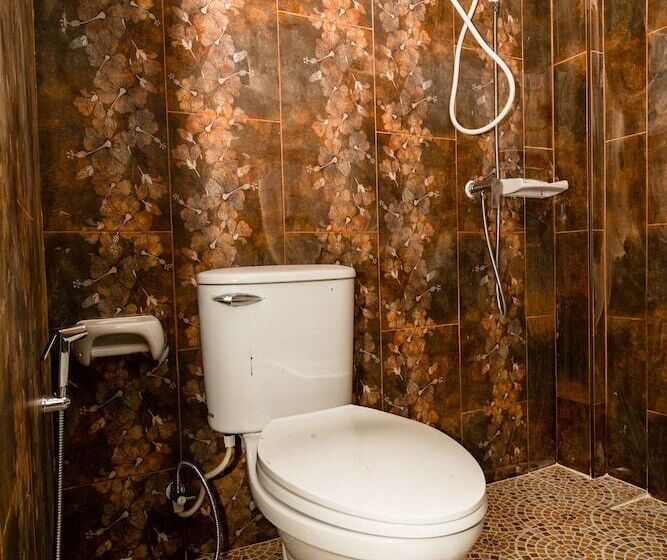 Отель Oyo 533 Runya Poolvilla