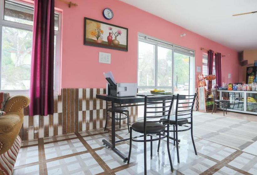 호텔 Oyo 65684 Rahul Homestay