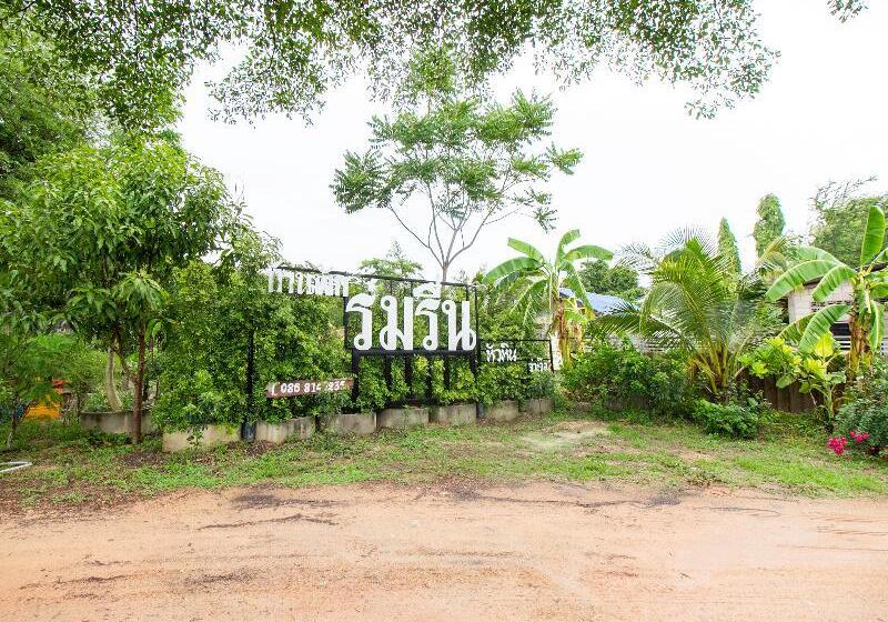 Отель Oyo 999 Baan Pak Rom Ruen