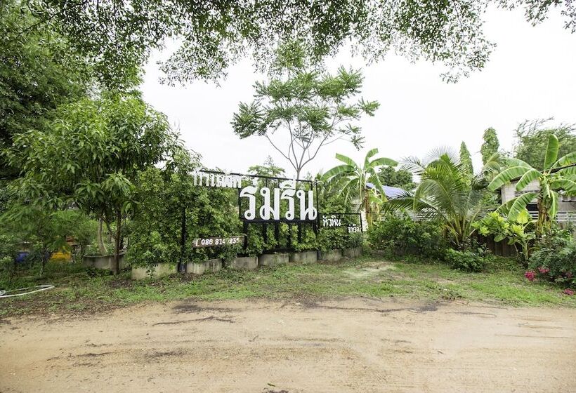 Отель Oyo 999 Baan Pak Rom Ruen