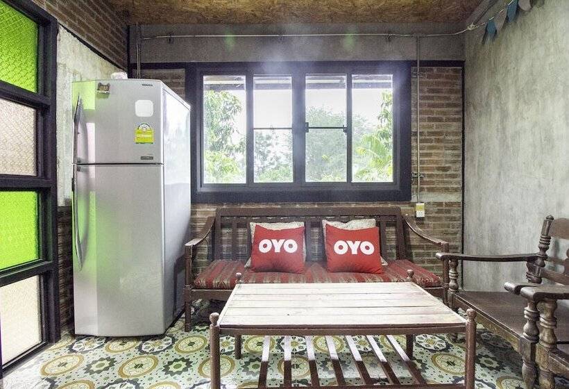 Отель Oyo 999 Baan Pak Rom Ruen