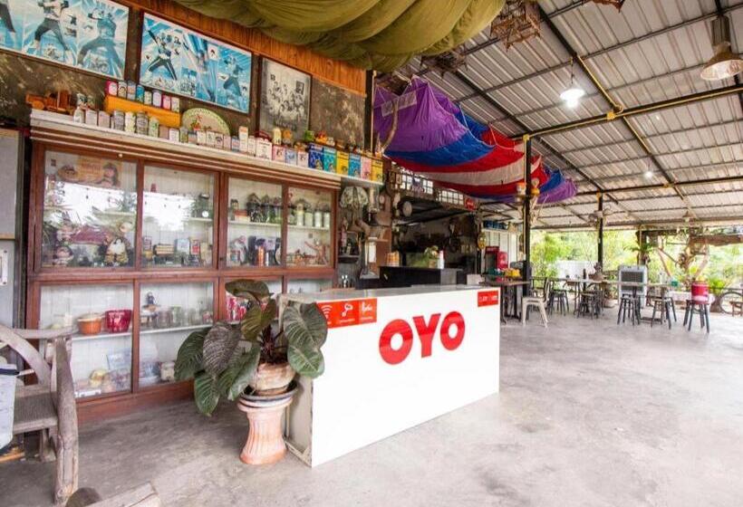 Отель Oyo 999 Baan Pak Rom Ruen