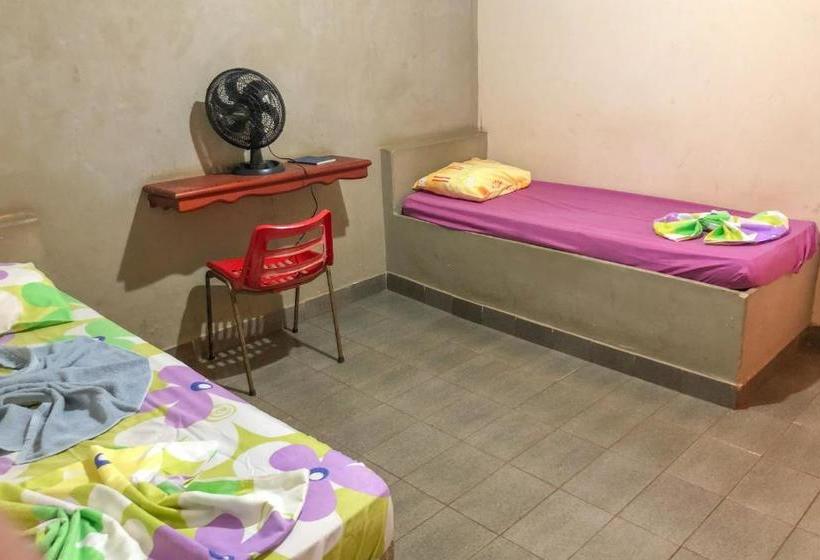 Отель Oyo  Gralha Azul