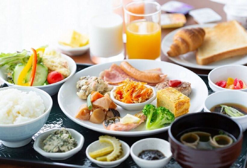 בית מלון כפרי Peace Island Nago