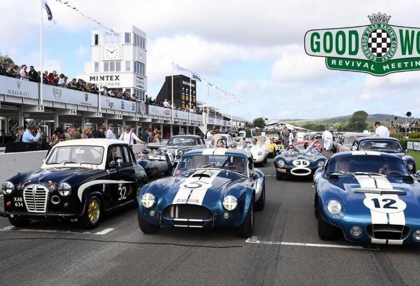 Отель Purchases Restaurant & Accommodation