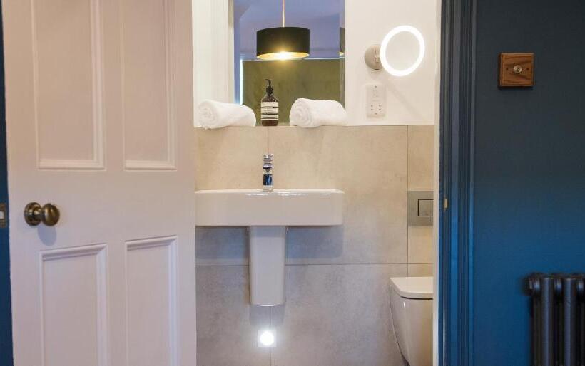 Отель Purchases Restaurant & Accommodation