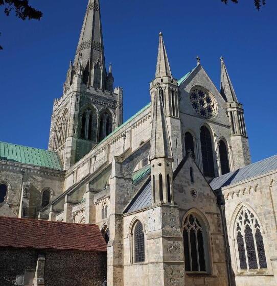 Отель Purchases Restaurant & Accommodation