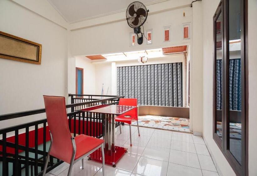 هتل Reddoorz Syariah At Bumi Siliwangi Residence Padang