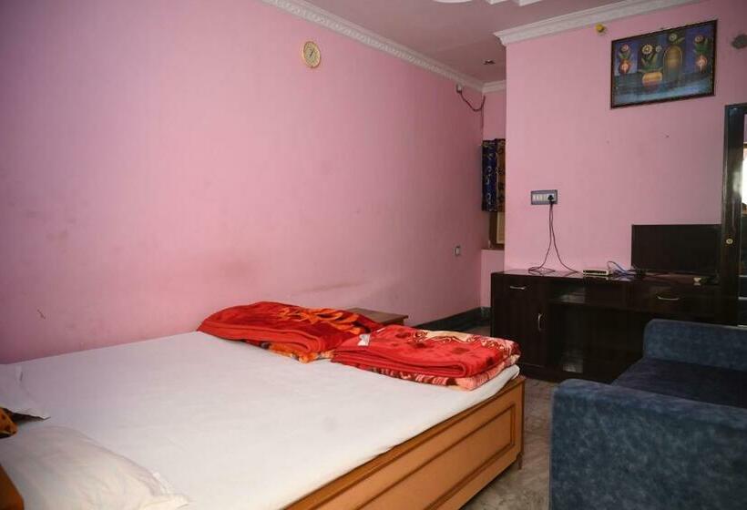 Spot On Hotel Rajamahal