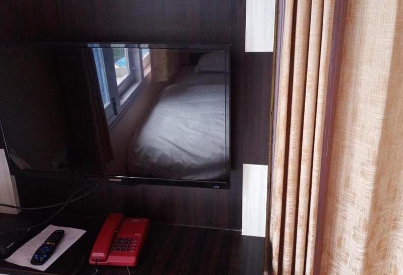 Отель Stayapart  Uday Palace