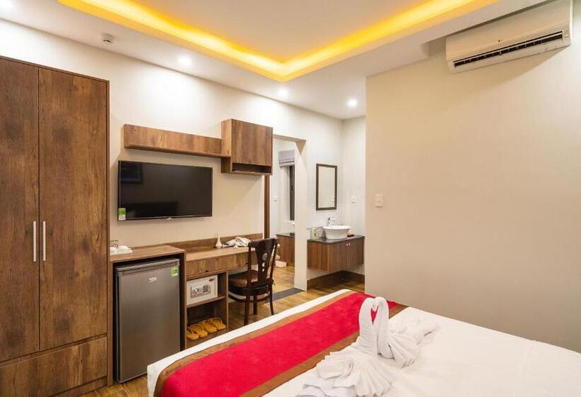 هتل The Lit Villa Hoi An