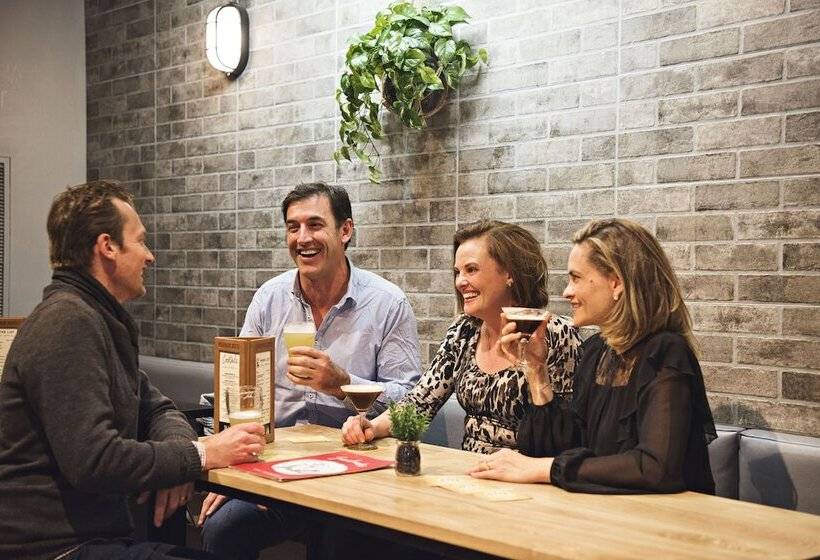 בית מלון כפרי The Woolpack