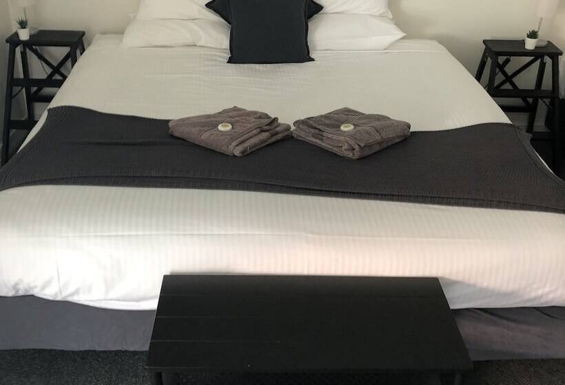 בית מלון כפרי The Woolpack