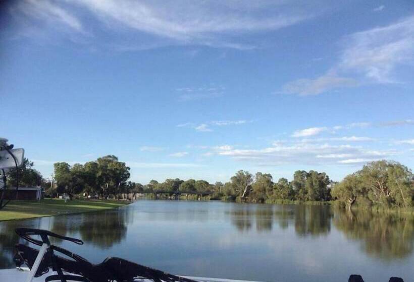 מוטל Darling Junction Motor Inn