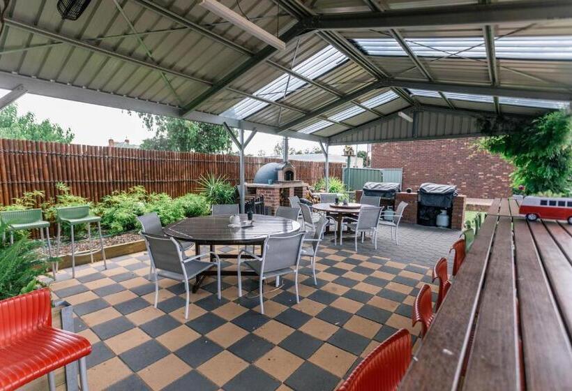 מוטל Donald Motor Lodge