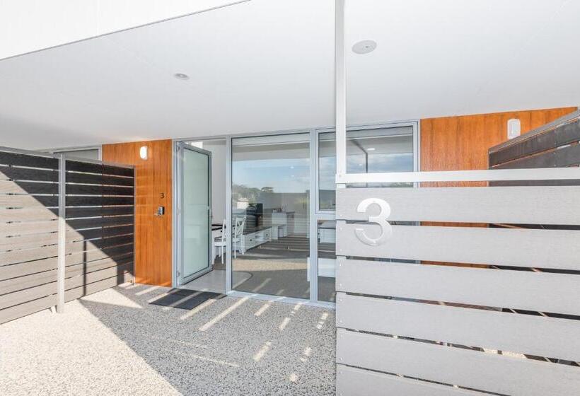 מוטל The Hub Bicheno