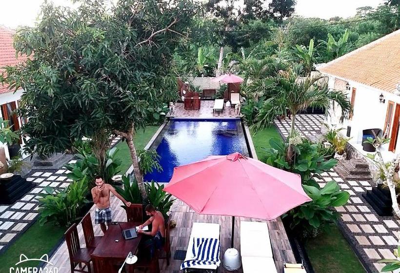 ペンション Adi Abian Villa