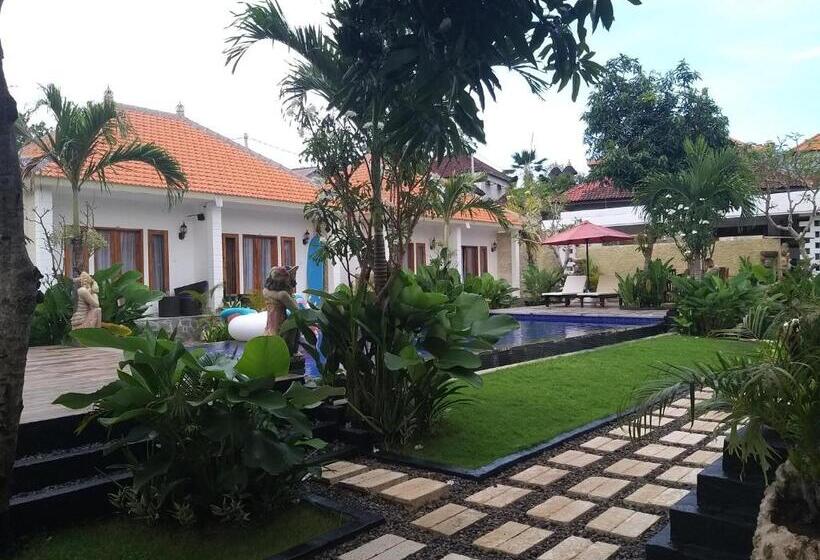 ペンション Adi Abian Villa