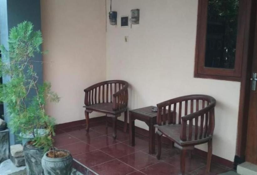 膳宿费 Guesthouse Villa Cemara 7