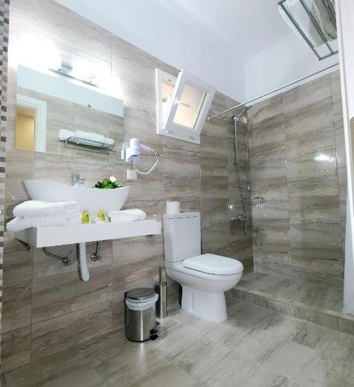 بنسيون Limnia Gi