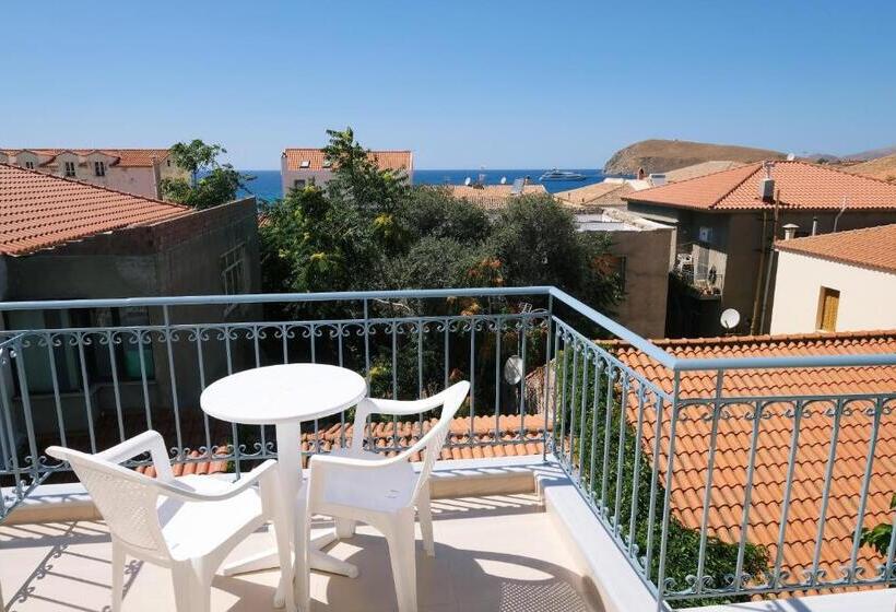 بنسيون Limnia Gi