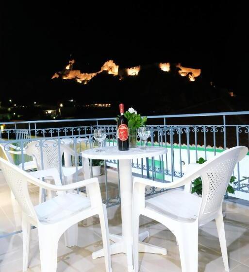 بنسيون Limnia Gi