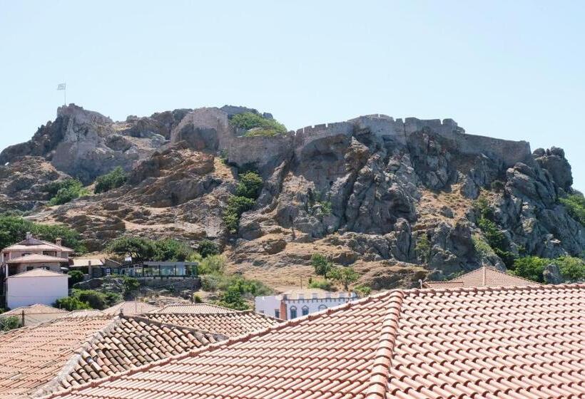 بنسيون Limnia Gi