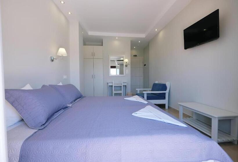 بنسيون Limnia Gi