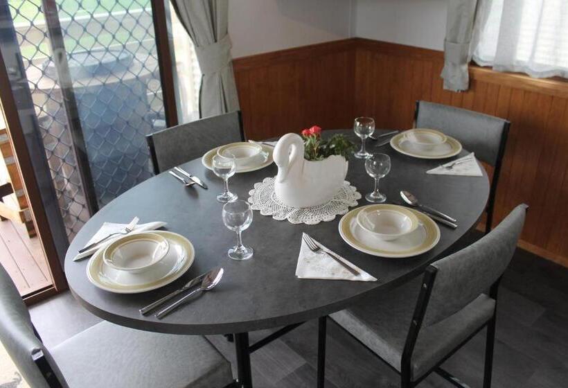 פנסיון Omaru Farm Stay