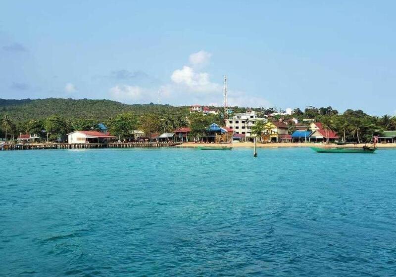 بنسيون The Azure M Pai Bay