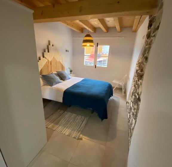 膳宿费 The Little Caravia