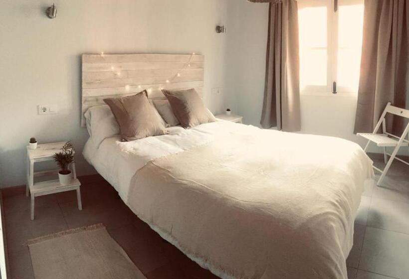 膳宿费 The Little Caravia